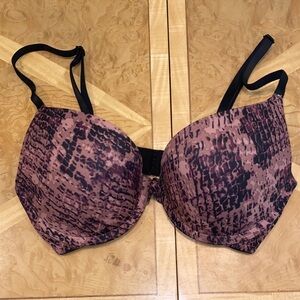 PINK Victoria's Secret Wear Everywhere Push Up Bra Size 32C
